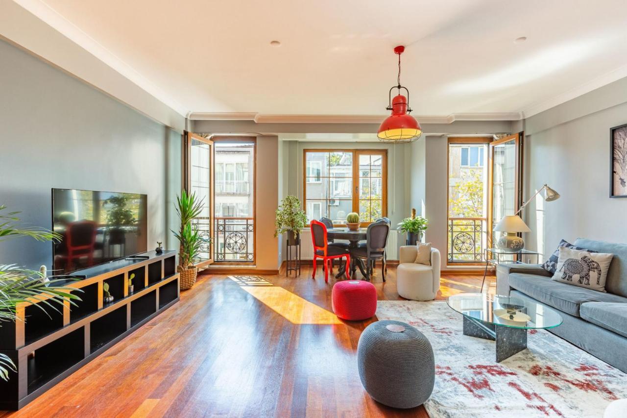 דירות איסטמבול Outstanding Flat With Calming View Nisantasi מראה חיצוני תמונה