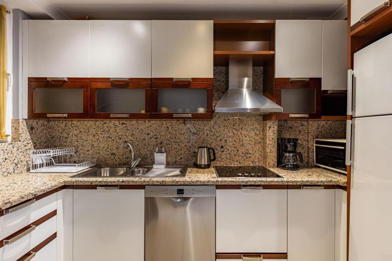 דירות איסטמבול Outstanding Flat With Calming View Nisantasi מראה חיצוני תמונה