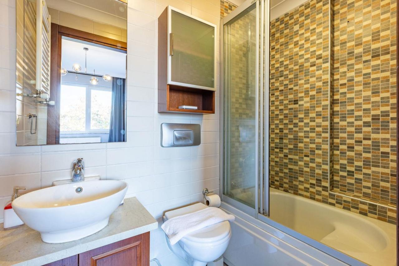 דירות איסטמבול Outstanding Flat With Calming View Nisantasi מראה חיצוני תמונה